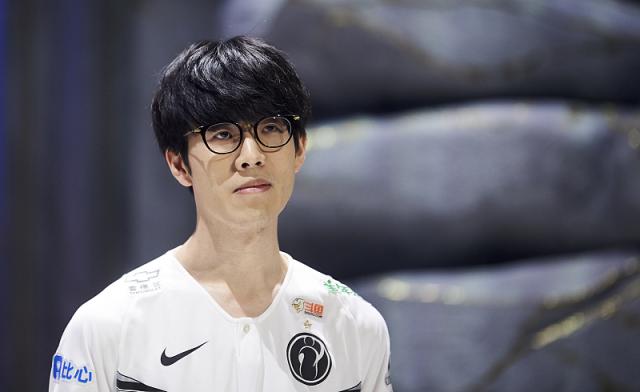 通过针对马 通过针对马