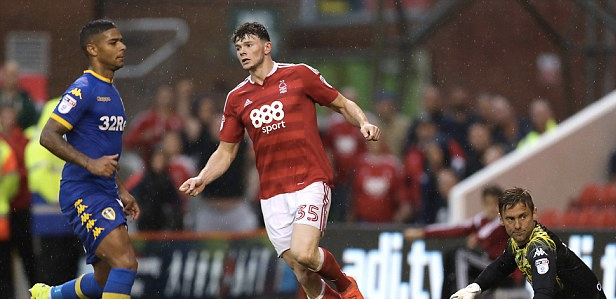 以及定期举 以及定期举