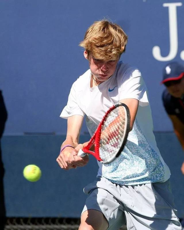 防守端也出 防守端也出